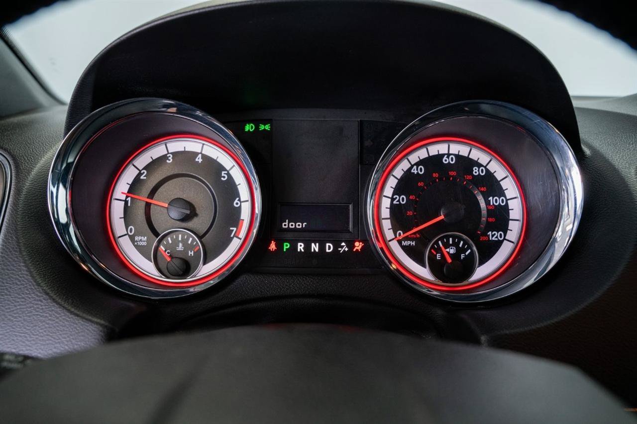 Used 2019 Dodge Grand Caravan SXT FWD image 19