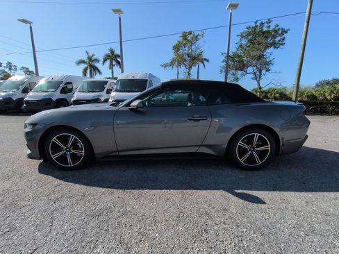 Used 2025 Ford Mustang Premium RWD image 8