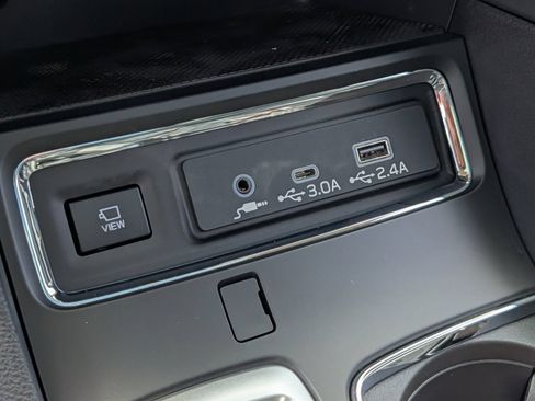New 2026 Subaru Ascent Limited AWD/4WD image 9