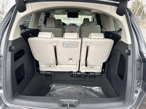 New 2026 Honda Odyssey Touring image 9