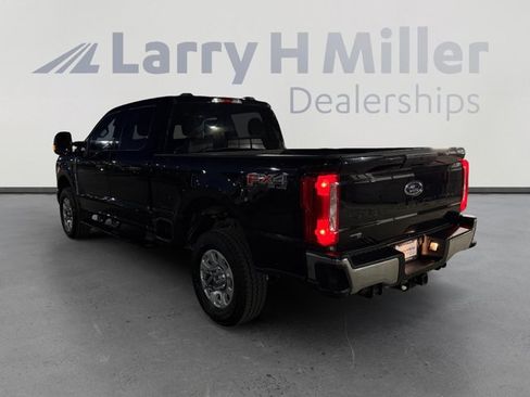 Certified 2024 Ford F250 XLT w/ FX4 Off-Road Package AWD/4WD image 3