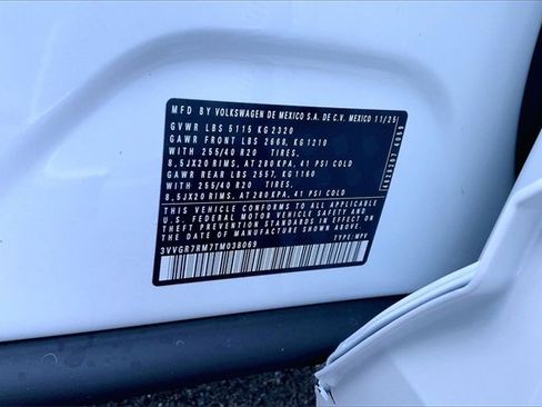 New 2026 Volkswagen Tiguan SE R-Line image 15