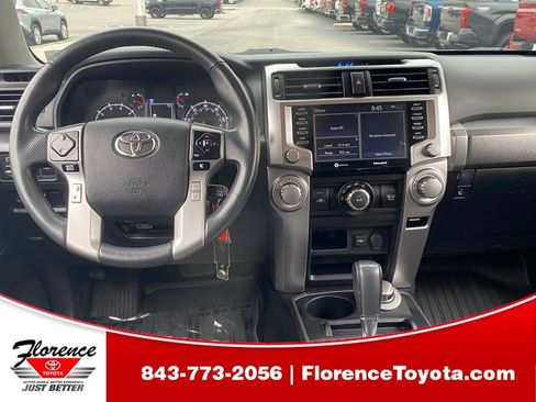 Used 2020 Toyota 4Runner SR5 AWD/4WD image 9