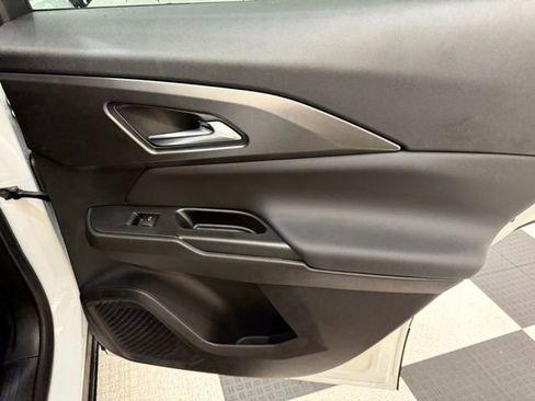 New 2026 Chevrolet Equinox EV LT image 21