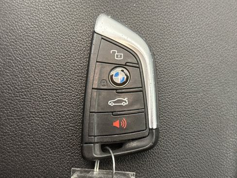 Used 2021 BMW 330i xDrive Sedan w/ M Sport Package image 10