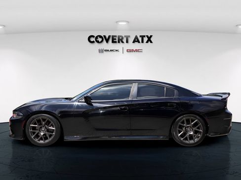 Used 2019 Dodge Charger R/T w/ Plus Group RWD image 5