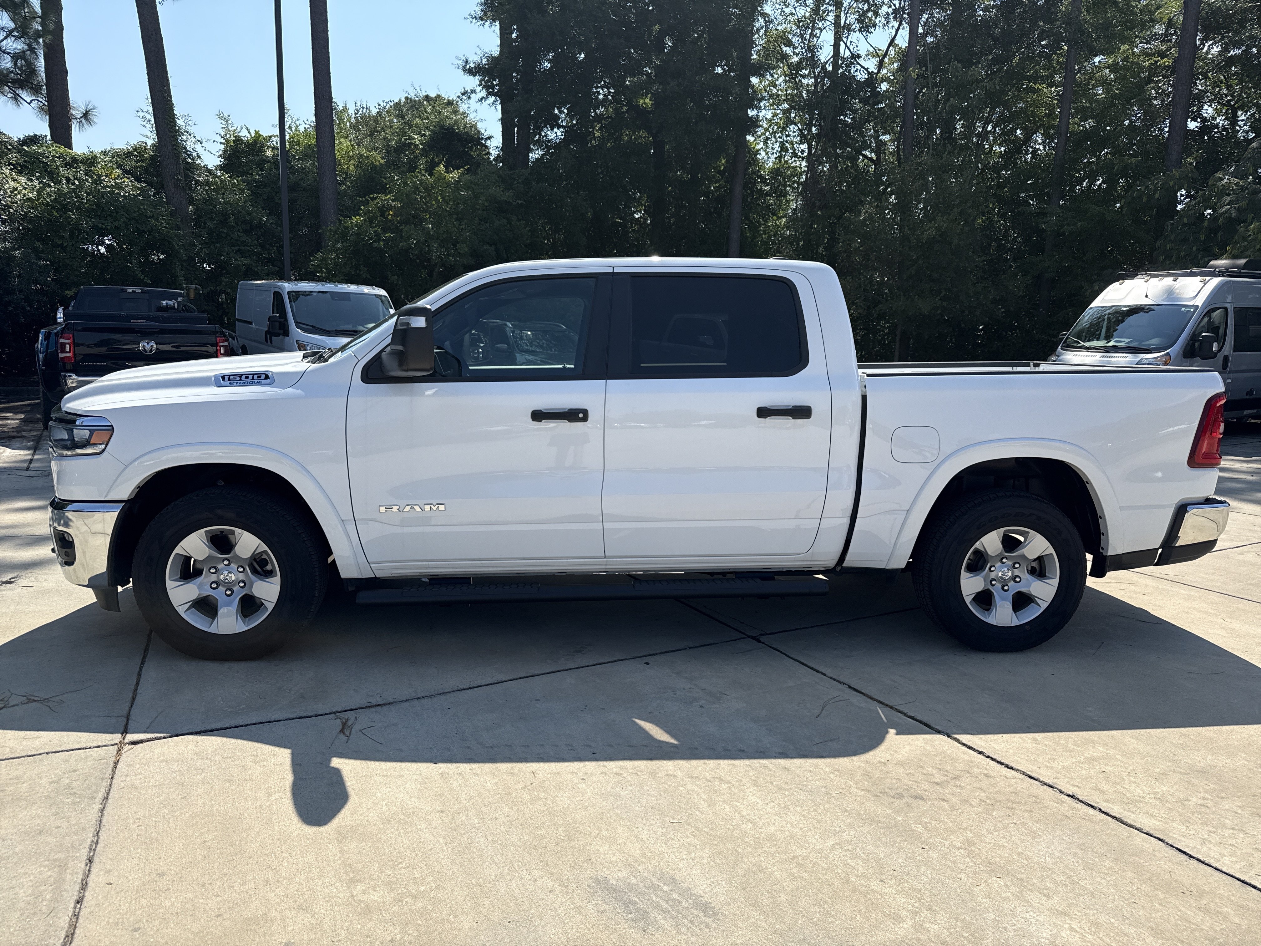 Used 2025 RAM 1500 Big Horn AWD/4WD image 5