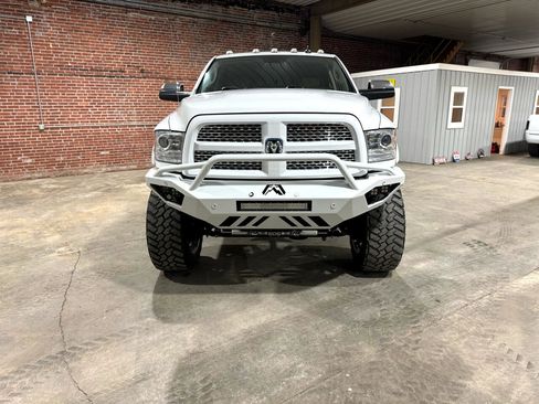 Used 2016 RAM 2500 Laramie w/ Convenience Group image 2
