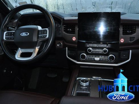 Used 2024 Ford Expedition Max Limited image 19