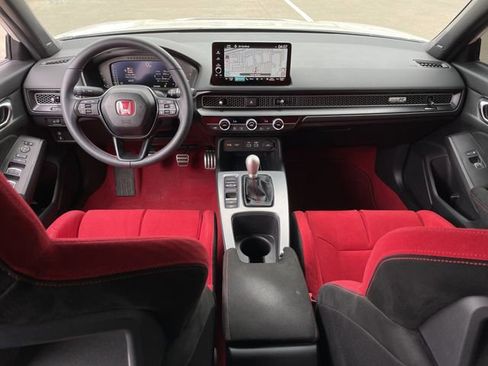 Used 2025 Honda Civic Type R image 10