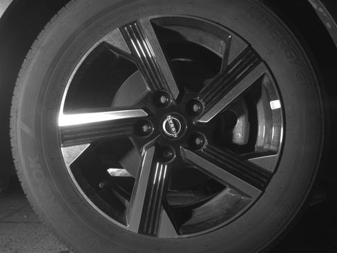 Used 2025 Nissan Sentra SV FWD image 16