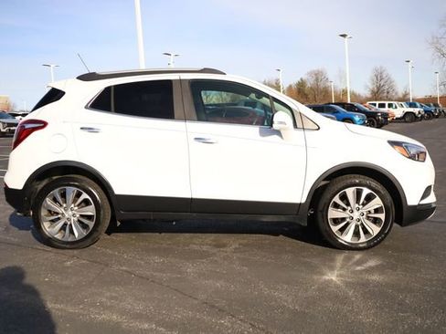 Used 2018 Buick Encore Preferred image 4