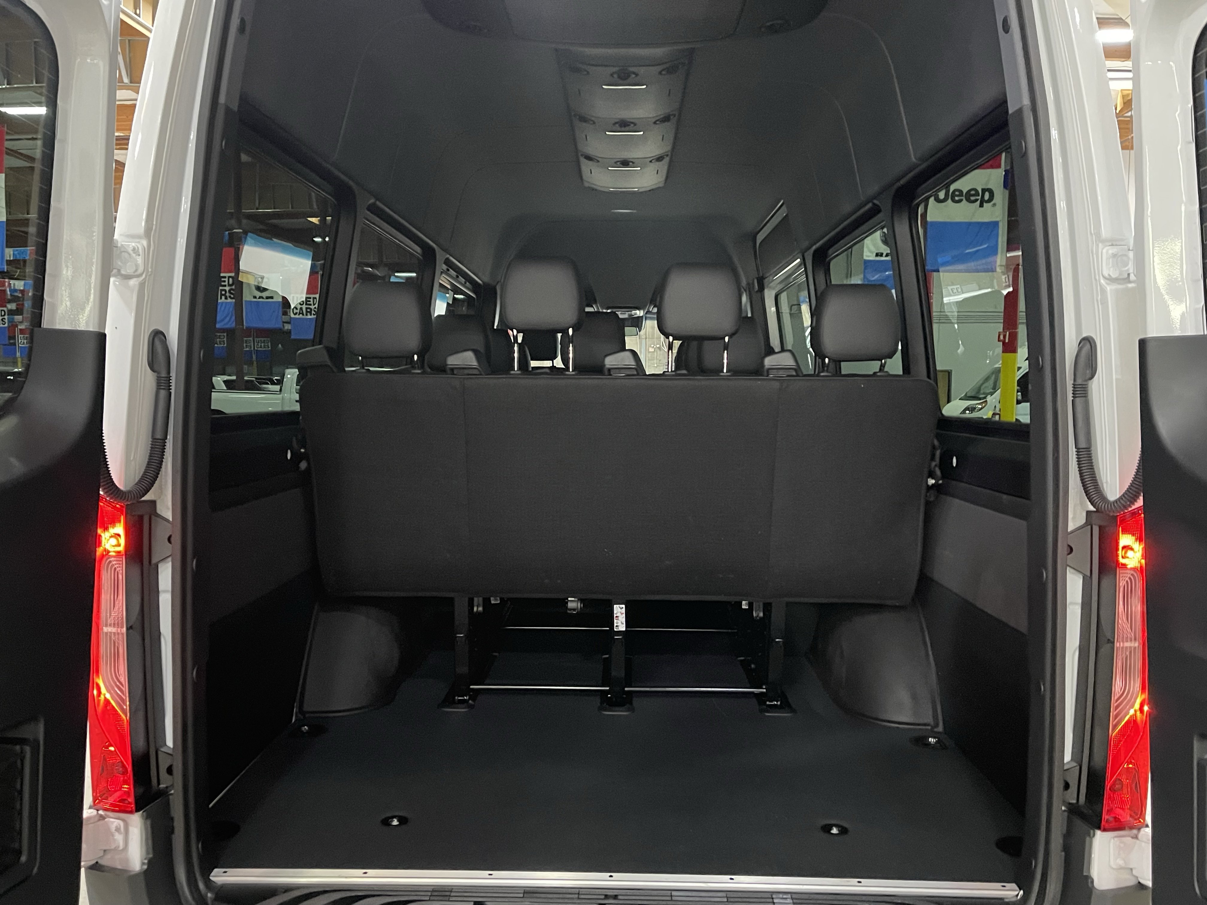 Used 2024 Mercedes-Benz Sprinter 2500 image 5
