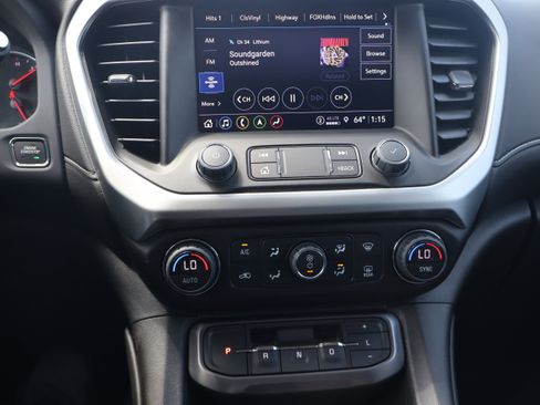 Used 2023 GMC Acadia SLT w/ Elevation Edition FWD image 19