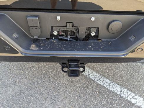 Used 2024 Chevrolet Silverado 1500 High Country w/ Technology Package AWD/4WD image 37