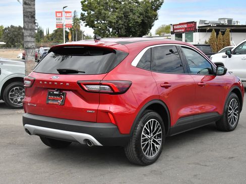 Used 2023 Ford Escape Active w/ Tech Pack #1 AWD/4WD image 8
