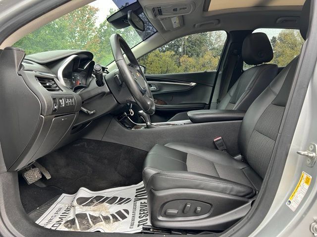 Used 2015 Chevrolet Impala LT w/ Convenience Package FWD image 12