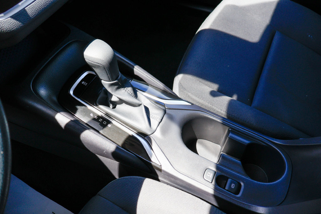 Used 2026 Toyota Corolla LE FWD image 17