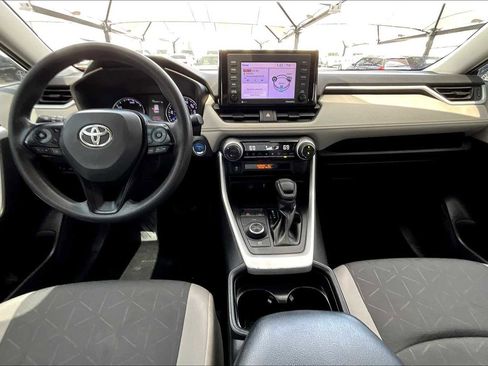 Used 2021 Toyota RAV4 XLE image 15