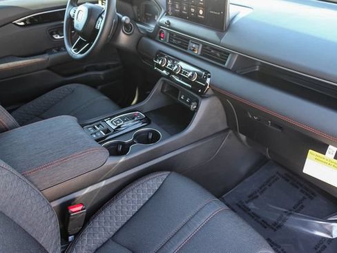 New 2026 Honda Pilot Sport image 22