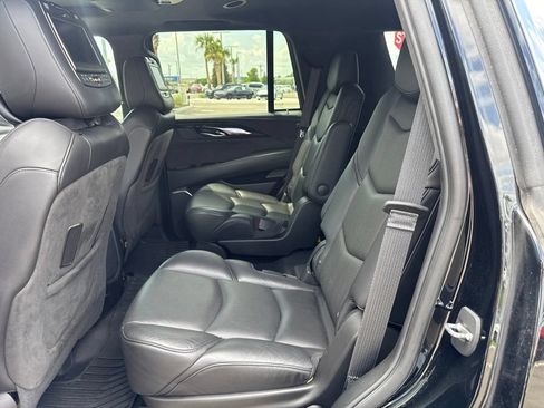 Used 2019 Cadillac Escalade Platinum AWD/4WD image 14