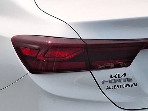 Used 2023 Kia Forte LXS FWD image 11