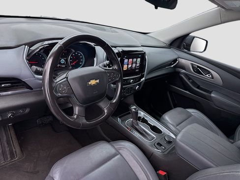 Used 2019 Chevrolet Traverse LT image 7
