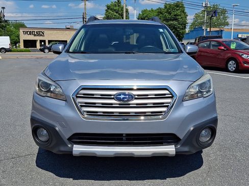Used 2017 Subaru Outback 2.5i Limited AWD/4WD image 2