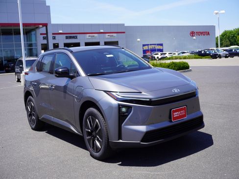 New 2026 Toyota bZ FWD image 26