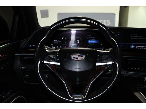 Used 2022 Cadillac Escalade ESV Premium Luxury image 32