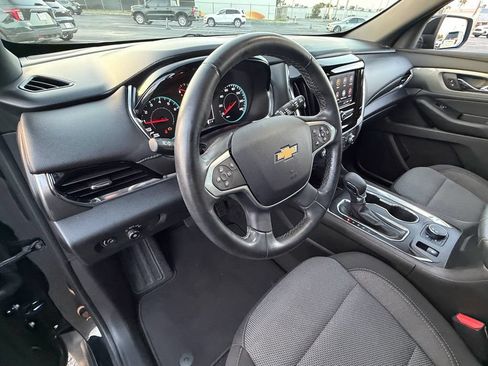 Used 2023 Chevrolet Traverse LT w/ LPO, Cargo Package FWD image 10