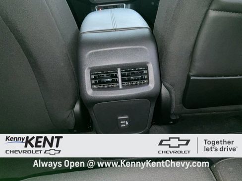 Certified 2022 GMC Terrain SLE w/ Driver Convenience Package image 12