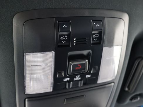 Used 2023 Lexus GX 460 Premium w/ Accessory Package AWD/4WD image 59