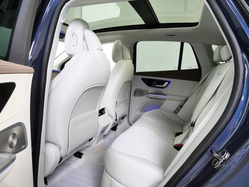 Certified 2023 Mercedes-Benz EQE 350+ 4MATIC SUV w/ Exclusive Trim Package image 16