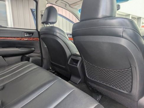 Used 2011 Subaru Outback 2.5i Limited image 20