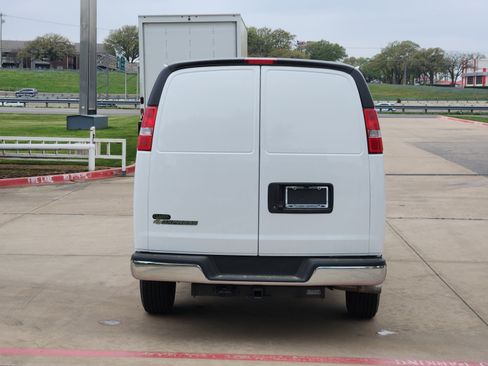 New 2024 Chevrolet Express 2500 w/ Driver Convenience Package image 12