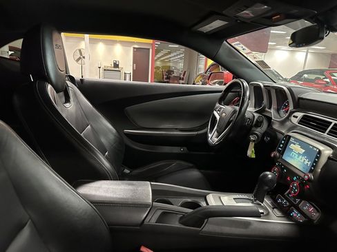 Used 2014 Chevrolet Camaro SS image 29