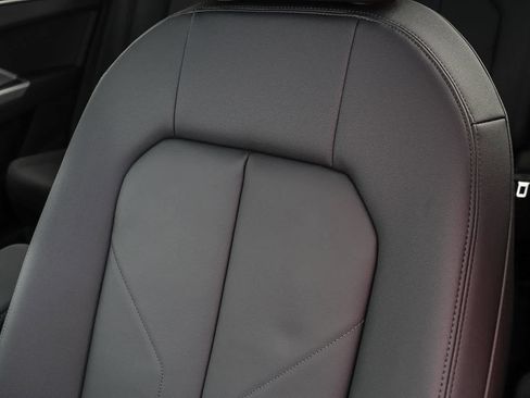 New 2025 Audi Q3 2.0T Premium image 35
