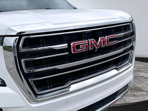 Used 2022 GMC Yukon XL SLT w/ SLT Luxury Package AWD/4WD image 29