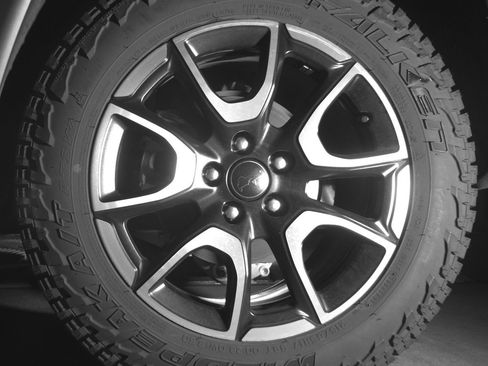 Used 2025 Jeep Compass Trailhawk image 14