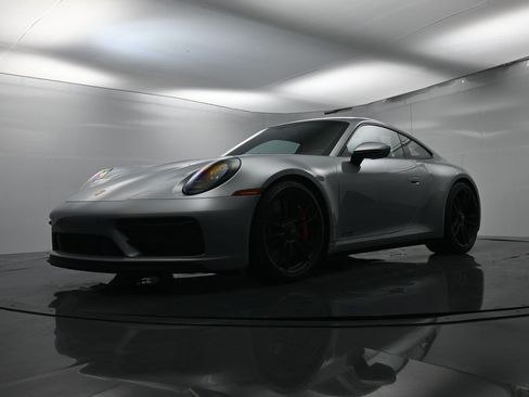 Used 2022 Porsche 911 Carrera 4 GTS image 39