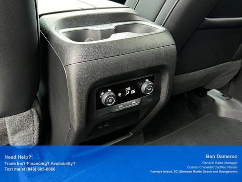 Used 2025 Chevrolet Traverse LT AWD/4WD image 17