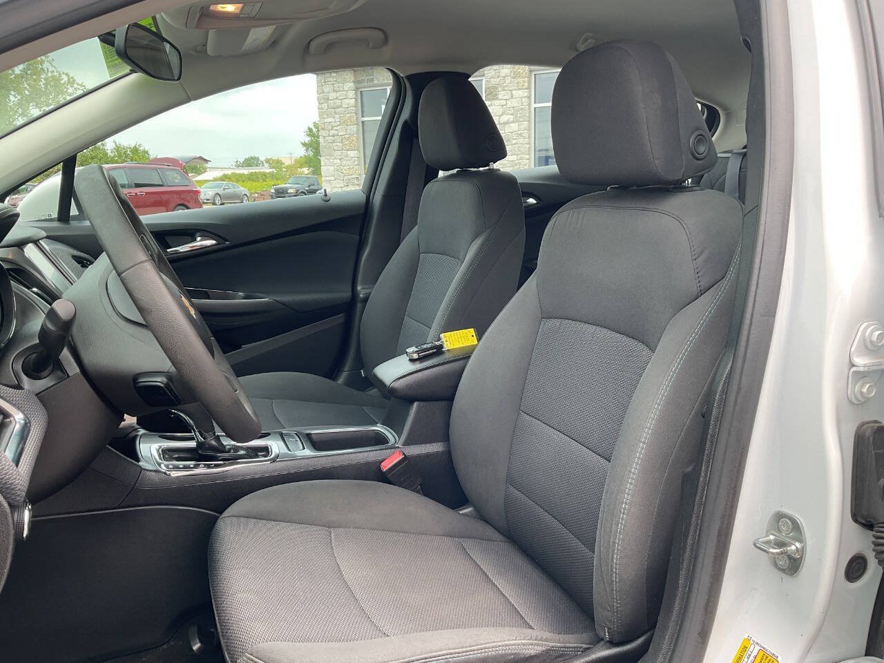 Used 2016 Chevrolet Cruze LT FWD image 15