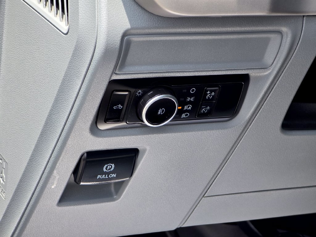 Used 2023 Ford F150 XLT AWD/4WD image 8