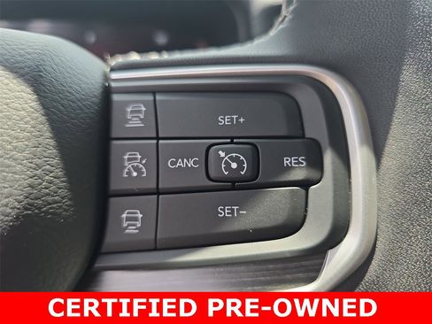 Used 2023 Jeep Wagoneer Series III w/ Preferred Equipment Group image 20