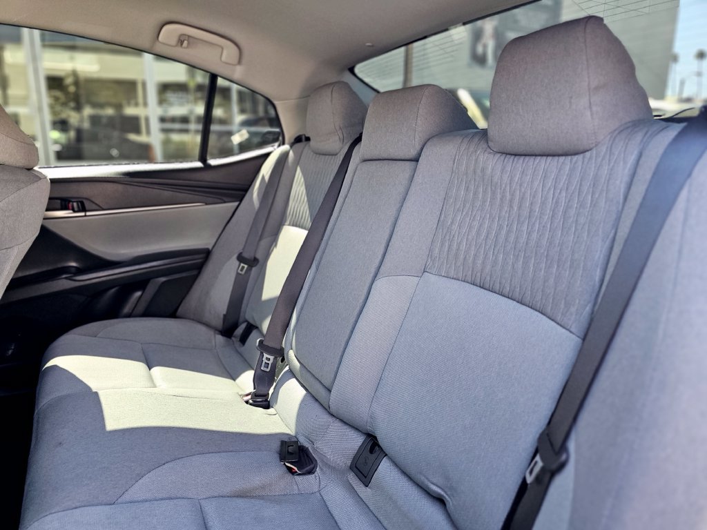 Used 2025 Toyota Camry LE FWD image 33