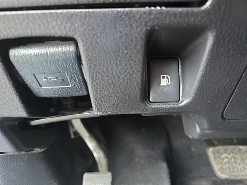 Used 2017 Toyota Highlander XLE image 14