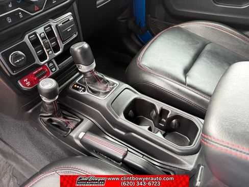 Used 2023 Jeep Gladiator Rubicon w/ Cold Weather Group AWD/4WD image 24
