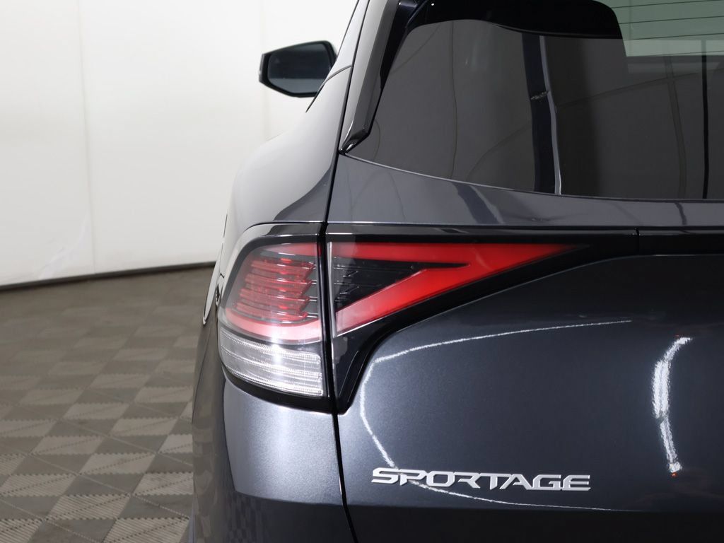 Used 2023 Kia Sportage EX FWD image 15