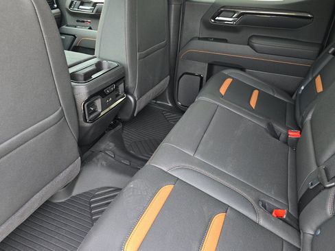 New 2026 GMC Sierra 1500 AT4 w/ AT4 Premium Package AWD/4WD image 9
